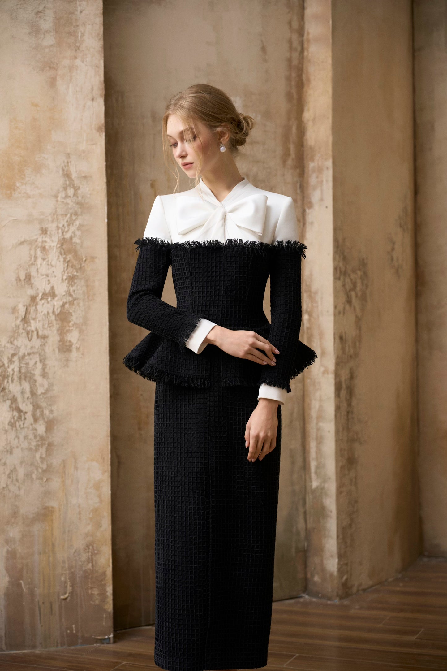 Black-White Bow I-line Dress