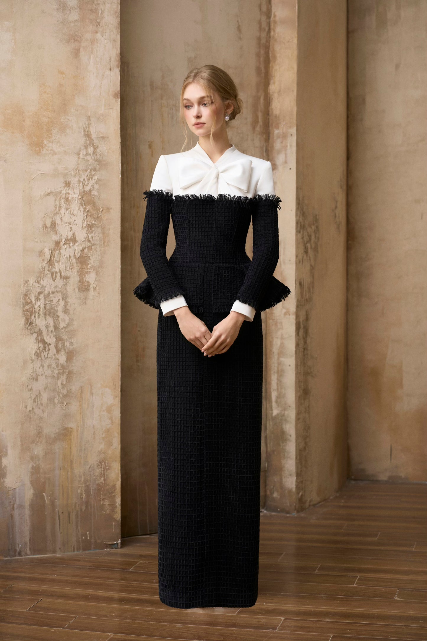 Black-White Bow I-line Dress