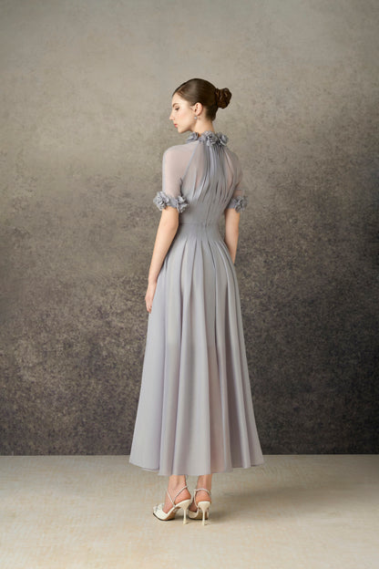 ShortSlevee Drapping Midi Dress