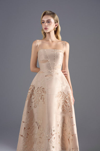 Picture Embroidery Cup Dress